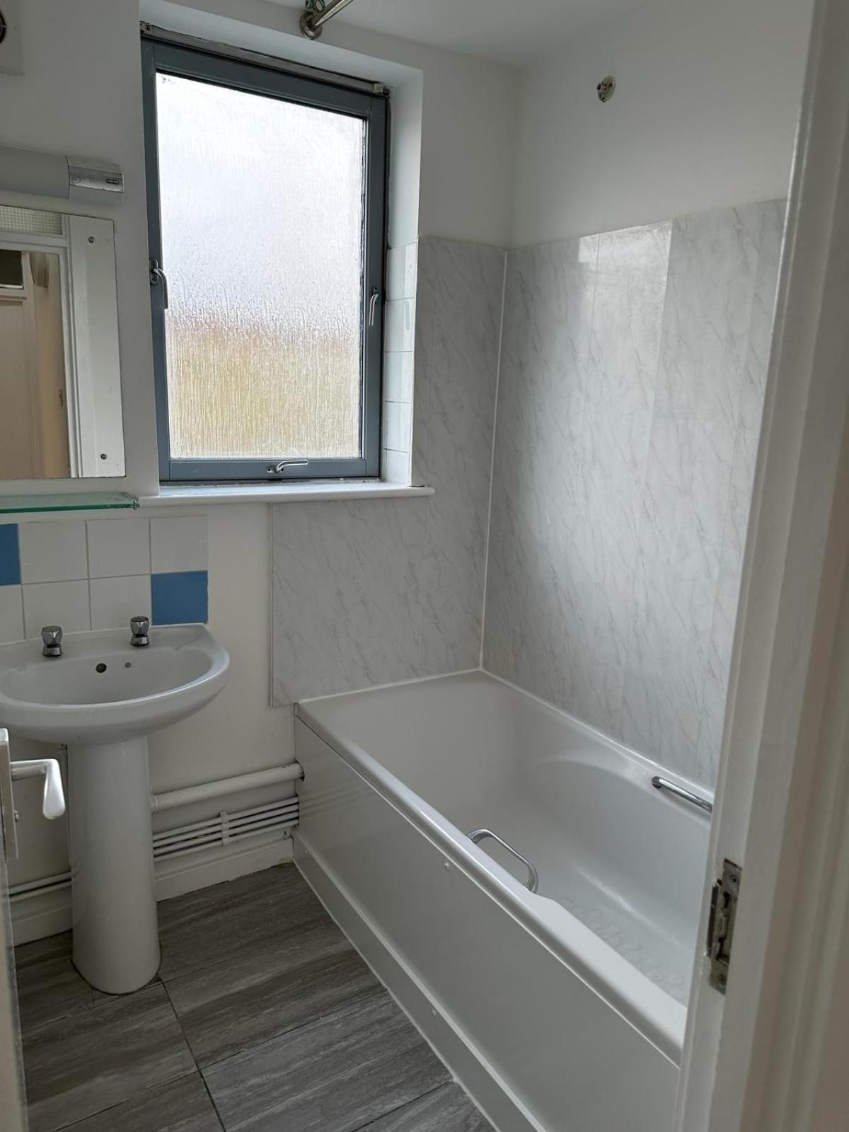 Newbury3 Appartement Londen Buitenkant foto