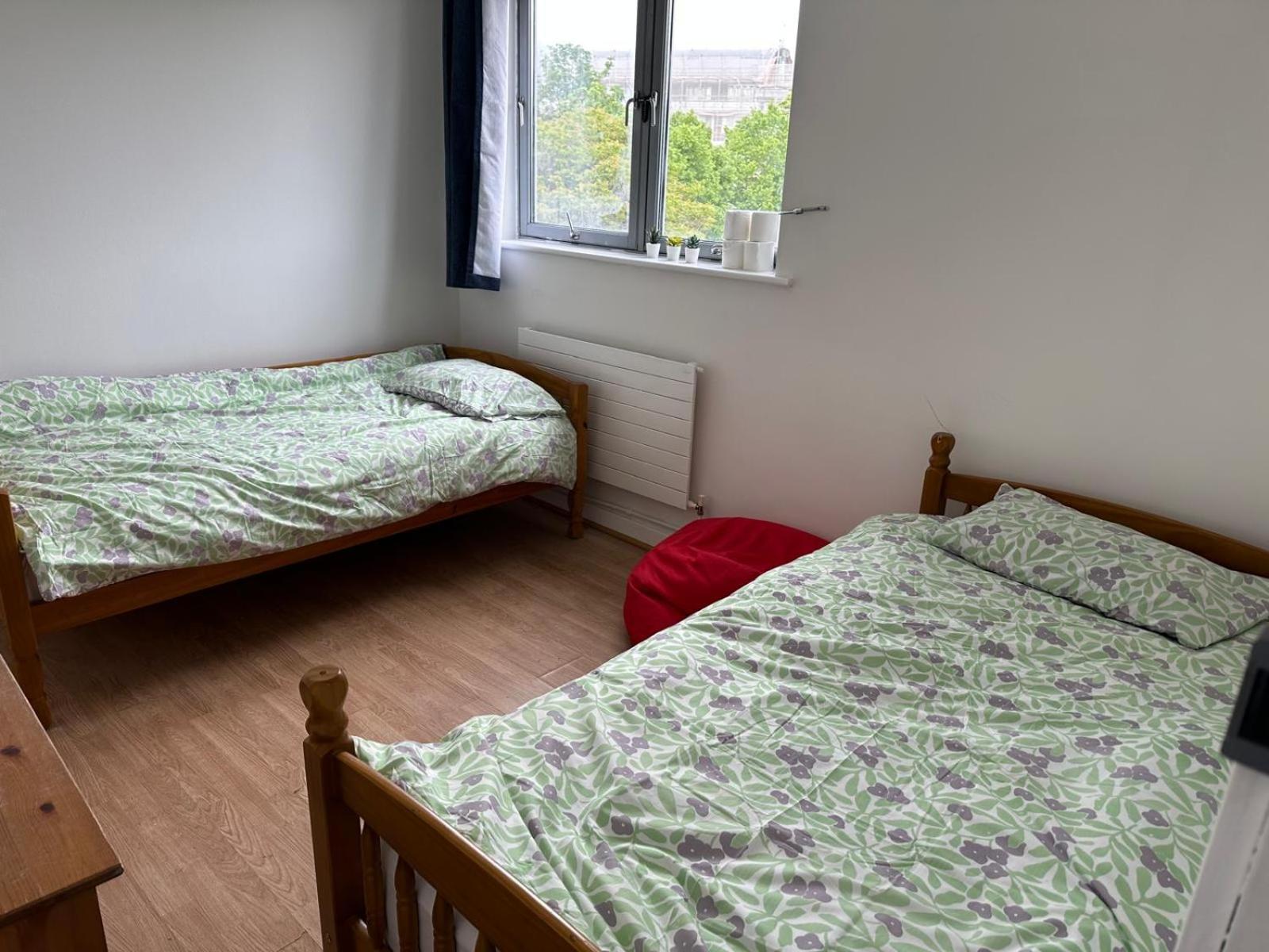 Newbury3 Appartement Londen Buitenkant foto